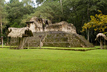 Ceibal site maya archaeology