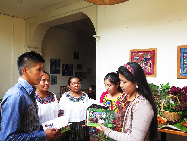 Josefina and Rosa learning from book and hosts 5979 web