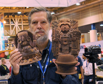 Nicholas Hellmuth at Esko booth