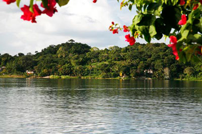 Tayasal lake maya archaeology